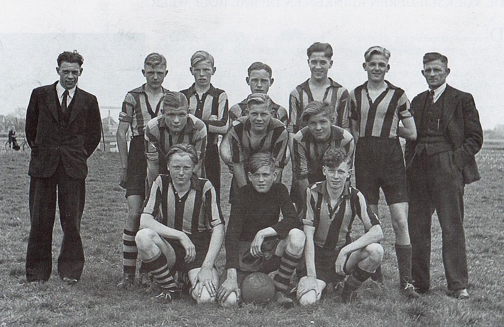 Een jeugdelftal van Veendam in 1944