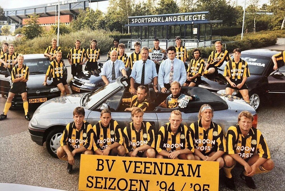 Selectie BV Veendam voor stadion