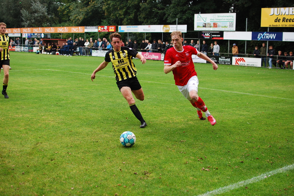 Zuur duelleert met Nijland